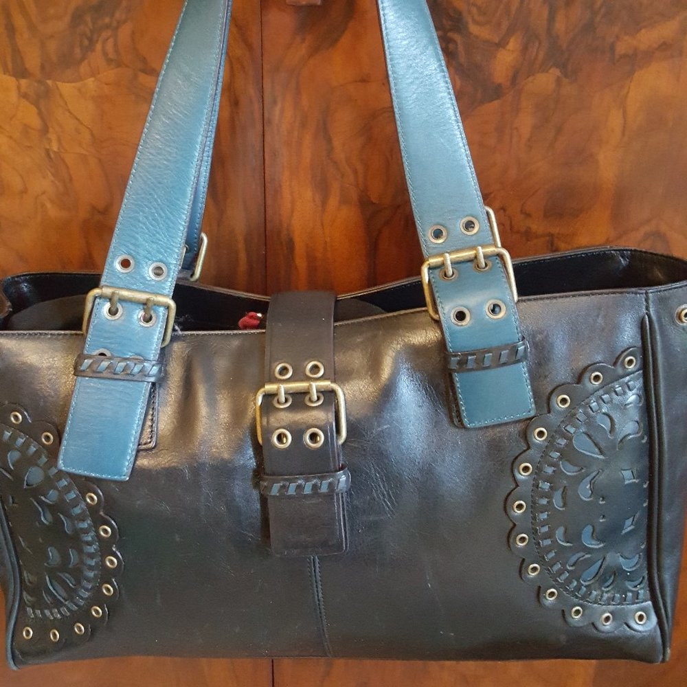 Cut-outs midnight navy and turquoise Leather